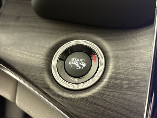 2021 Jeep Grand Cherokee L Overland 2021 Jeep Grand Cherokee L Overland