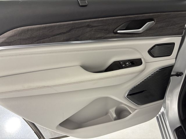 2021 Jeep Grand Cherokee L Overland 2021 Jeep Grand Cherokee L Overland