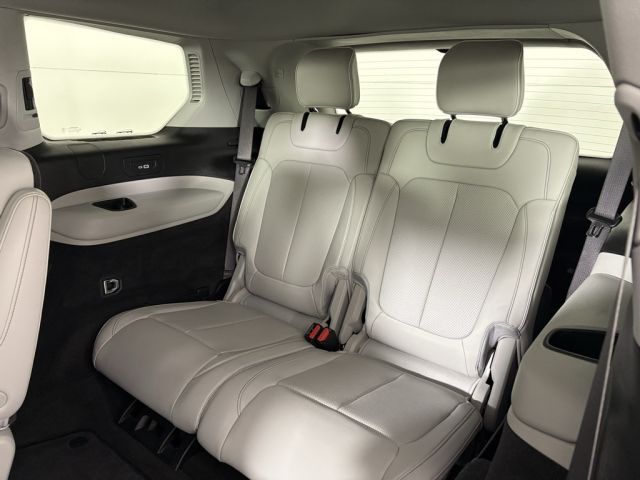 2021 Jeep Grand Cherokee L Overland 2021 Jeep Grand Cherokee L Overland