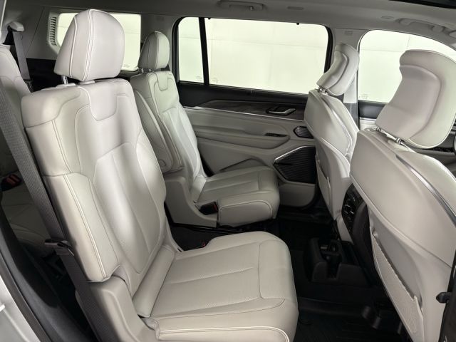 2021 Jeep Grand Cherokee L Overland 2021 Jeep Grand Cherokee L Overland