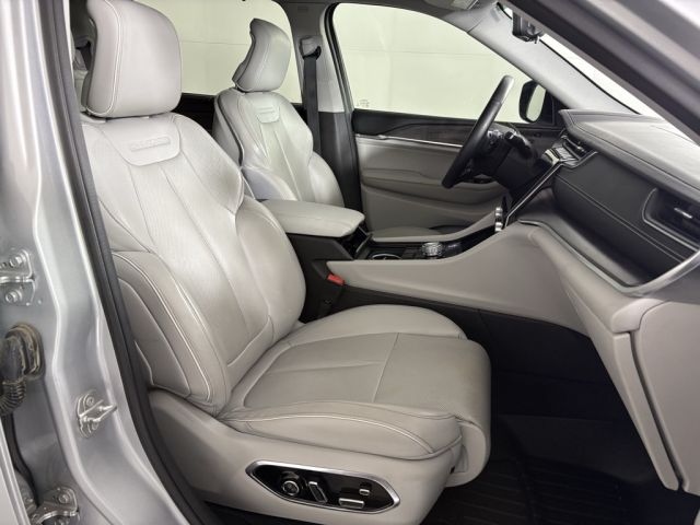 2021 Jeep Grand Cherokee L Overland 2021 Jeep Grand Cherokee L Overland