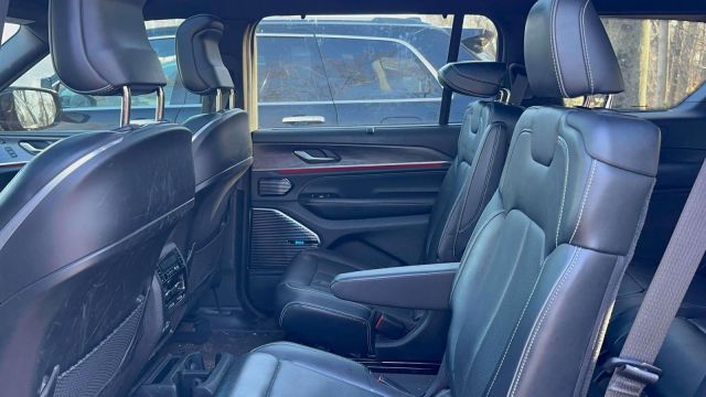 2021 Jeep Grand Cherokee L Overland 4x4