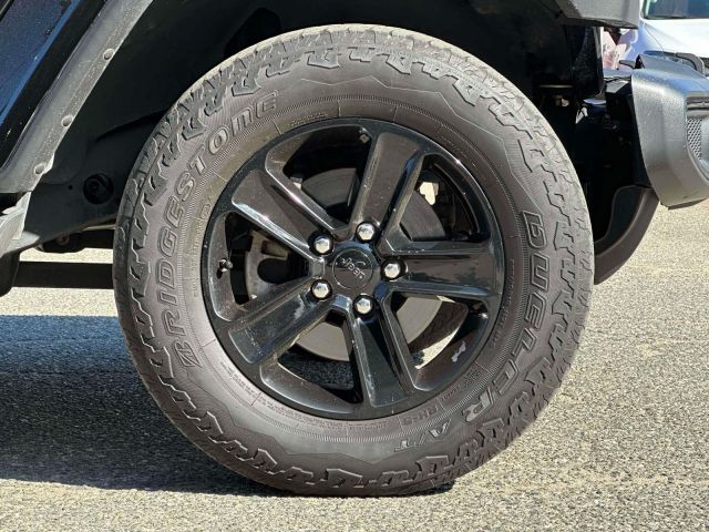 2021 Jeep Wrangler Unlimited Sahara Altitude 4x4