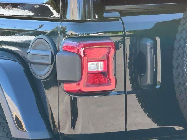 2021 Jeep Wrangler Unlimited Sahara Altitude 4x4