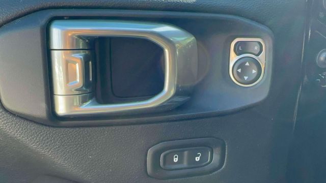 2021 Jeep Wrangler Unlimited Sahara Altitude 4x4