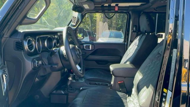 2021 Jeep Wrangler Unlimited Sahara Altitude 4x4