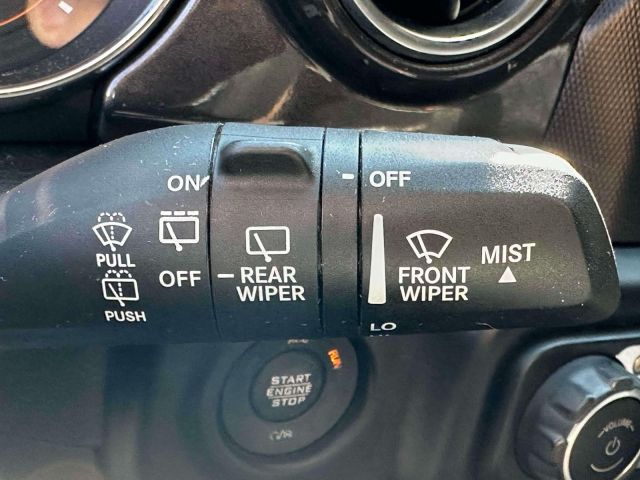 2021 Jeep Wrangler Unlimited Sahara Altitude 4x4