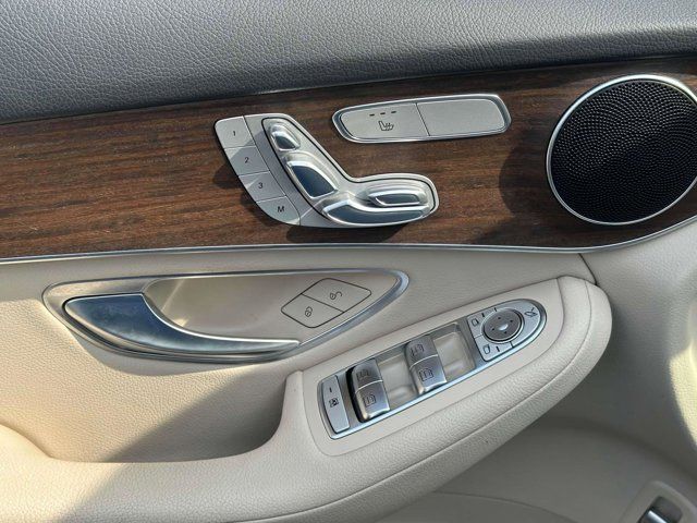 2021 Mercedes-Benz GLC GLC 300 2021 Mercedes-Benz GLC GLC 300