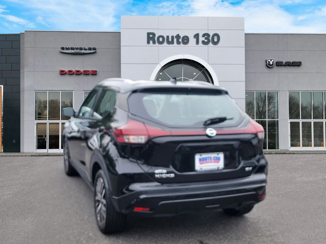 2021 Nissan Kicks SV FWD
