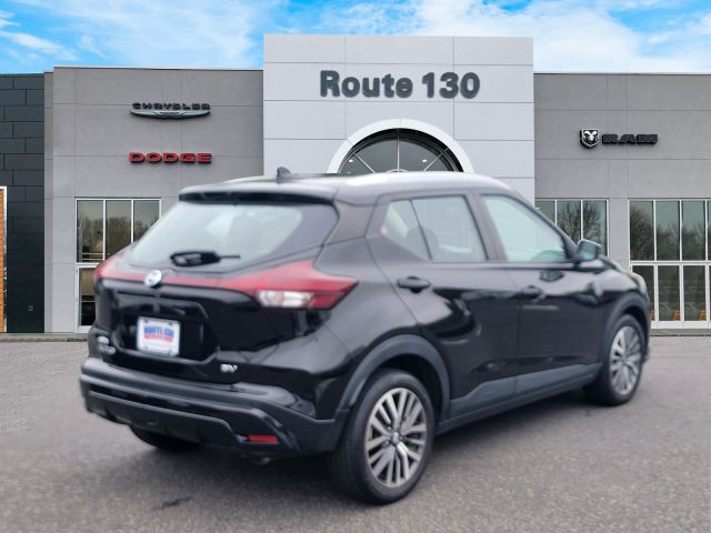 2021 Nissan Kicks SV FWD