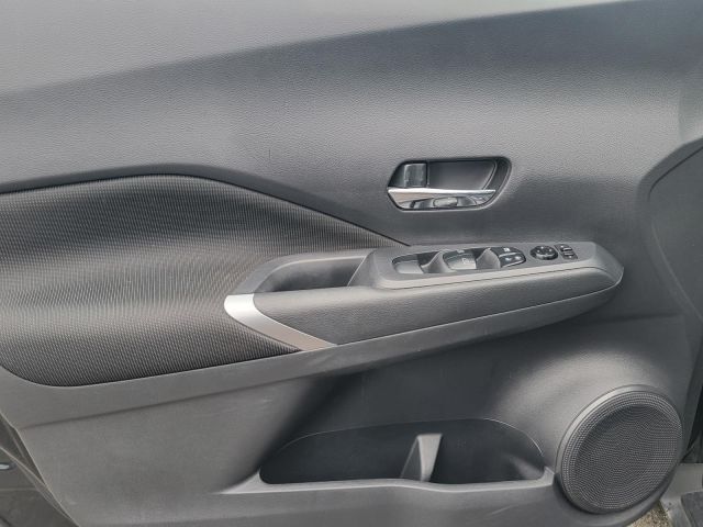 2021 Nissan Kicks SV FWD