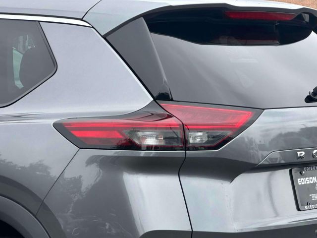 2021 Nissan Rogue AWD SV