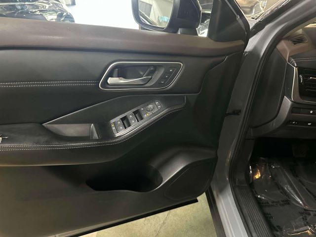 2021 Nissan Rogue AWD SL