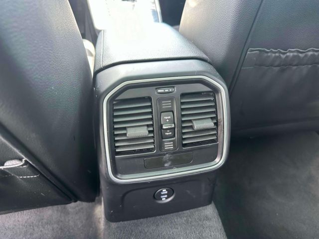 2021 Porsche Macan AWD