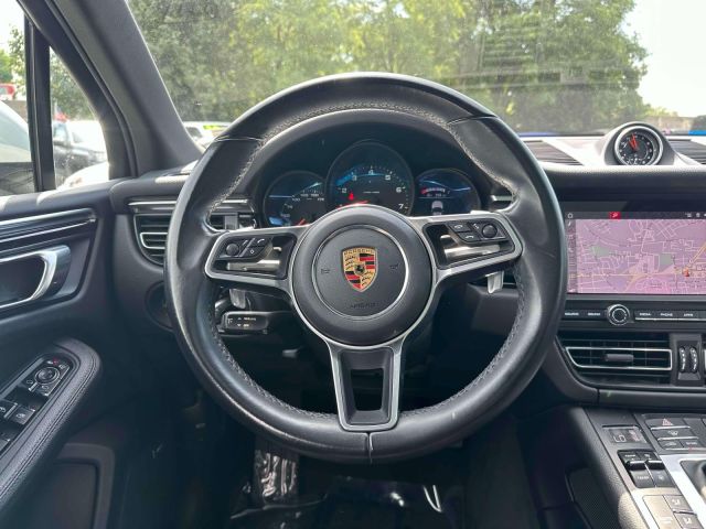 2021 Porsche Macan AWD