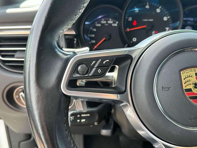 2021 Porsche Macan AWD