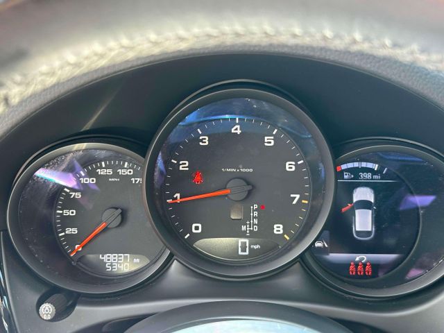 2021 Porsche Macan AWD