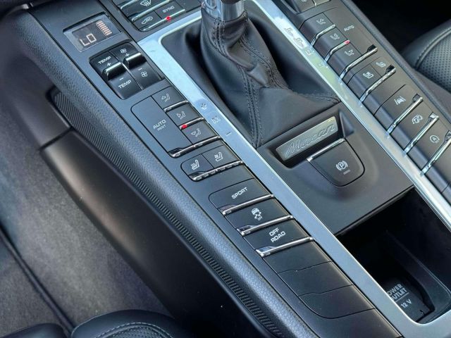 2021 Porsche Macan S AWD