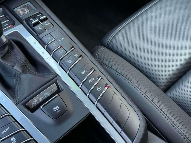 2021 Porsche Macan S AWD