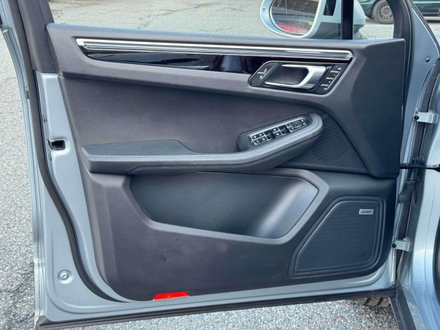 2021 Porsche Macan S AWD