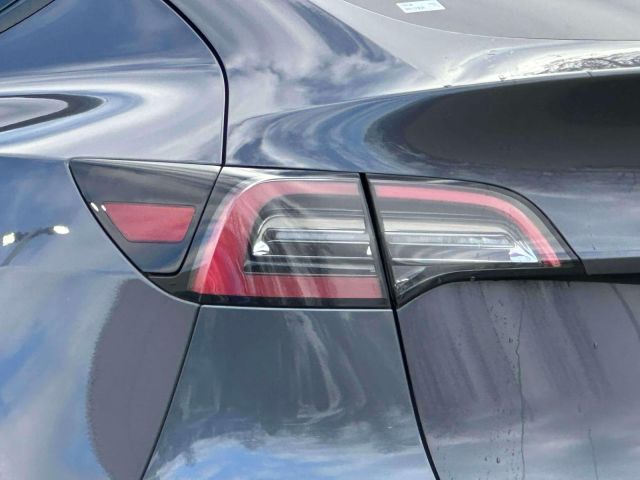 2021 Tesla Model Y Long Range AWD 2021 Tesla Model Y Long Range AWD