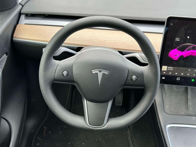 2021 Tesla Model Y Long Range AWD 2021 Tesla Model Y Long Range AWD