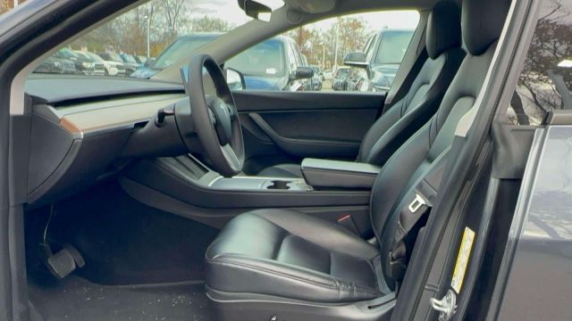 2021 Tesla Model Y Long Range AWD 2021 Tesla Model Y Long Range AWD