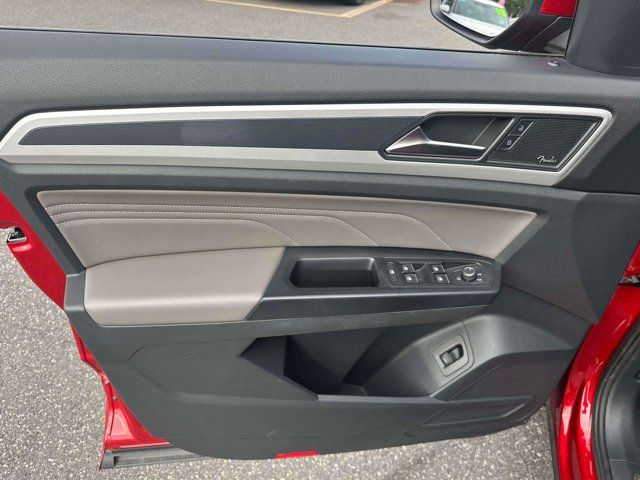 2021 Volkswagen Atlas 3.6L V6 SEL Premium R-Line 2021 Volkswagen Atlas 3.6L V6 SEL Premium R-Line