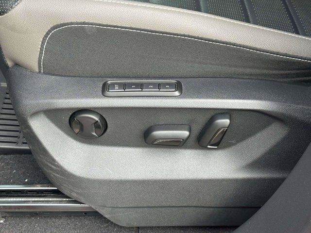 2021 Volkswagen Atlas 3.6L V6 SEL Premium R-Line 2021 Volkswagen Atlas 3.6L V6 SEL Premium R-Line