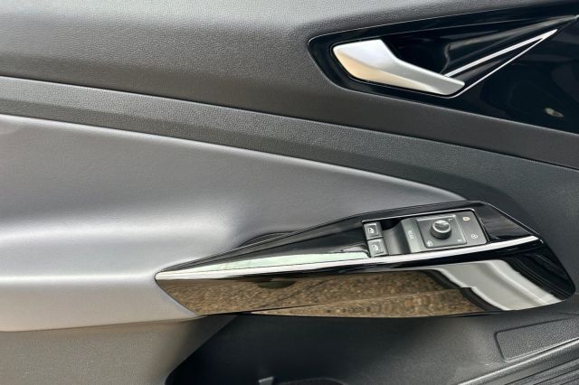 2021 Volkswagen ID.4 Pro 2021 Volkswagen ID.4 Pro