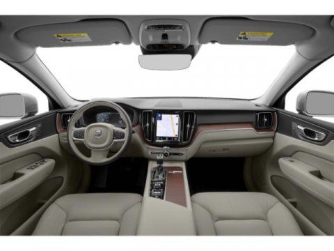2021 Volvo XC60 Momentum 2021 Volvo XC60 Momentum