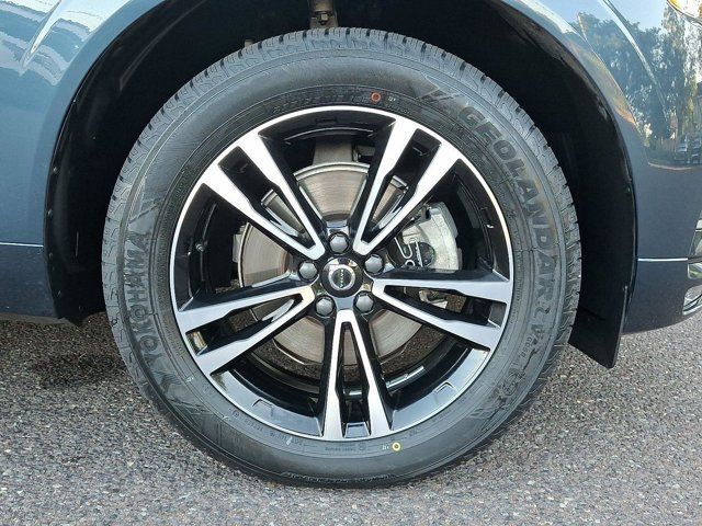 2021 Volvo XC60 Momentum