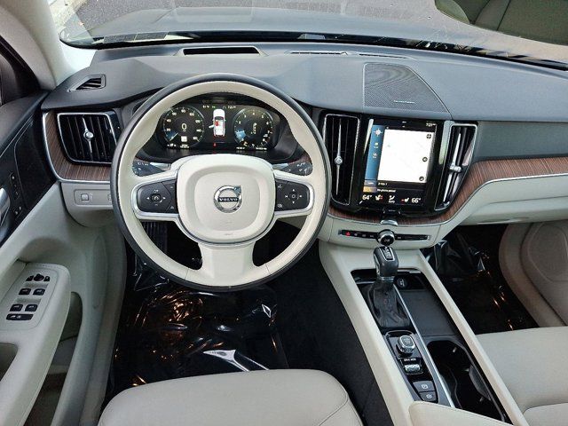 2021 Volvo XC60 Momentum