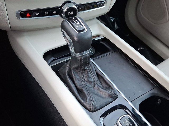 2021 Volvo XC60 Momentum