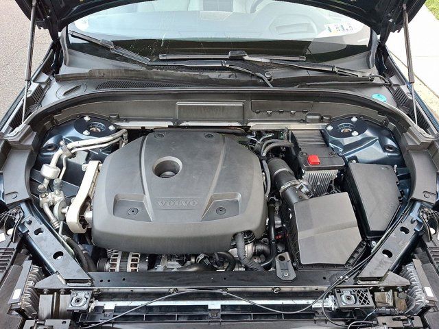 2021 Volvo XC60 Momentum