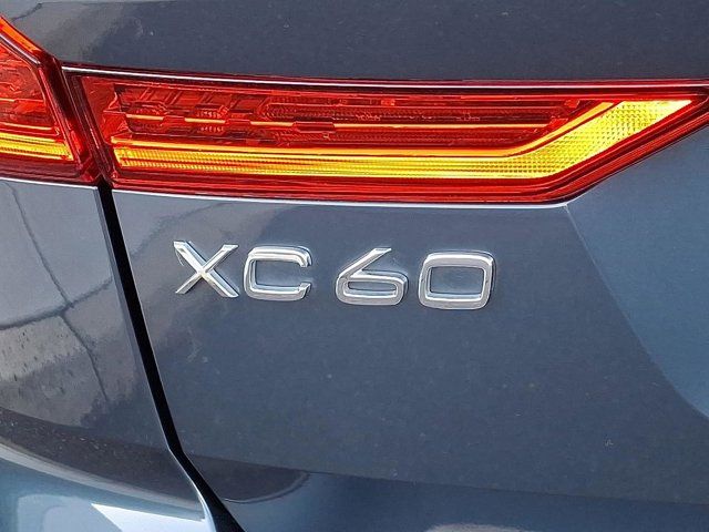 2021 Volvo XC60 Momentum