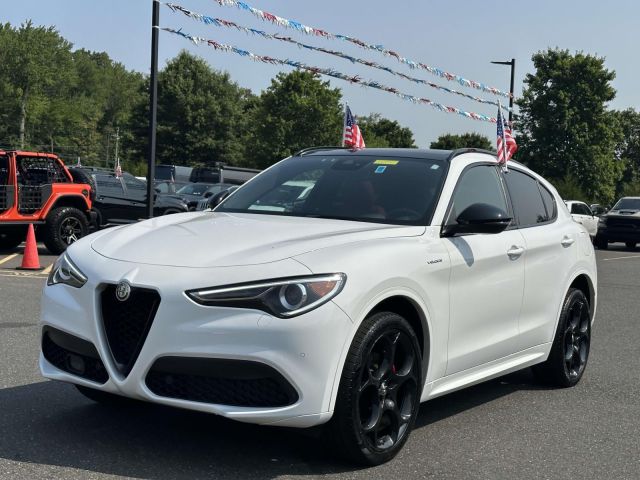 2022 Alfa Romeo Stelvio Veloce AWD