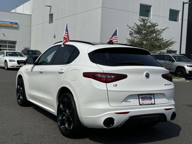 2022 Alfa Romeo Stelvio Veloce AWD