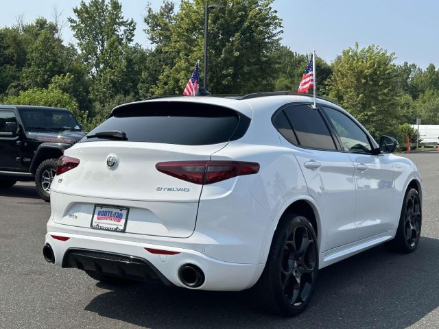 2022 Alfa Romeo Stelvio Veloce AWD