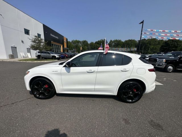 2022 Alfa Romeo Stelvio Veloce AWD