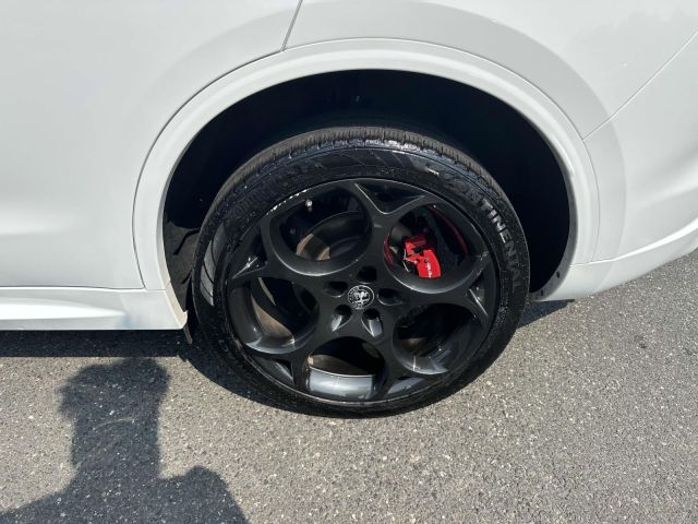 2022 Alfa Romeo Stelvio Veloce AWD
