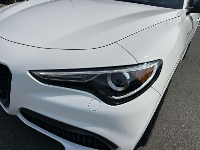 2022 Alfa Romeo Stelvio Veloce AWD