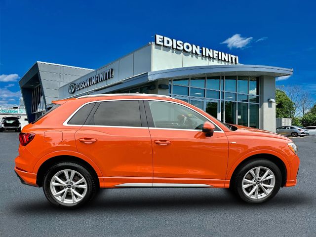 2022 Audi Q3 S line Premium 45 TFSI quattro
