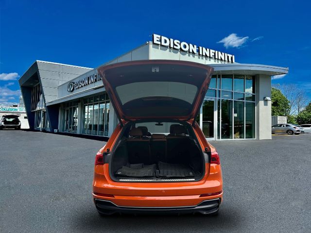 2022 Audi Q3 S line Premium 45 TFSI quattro