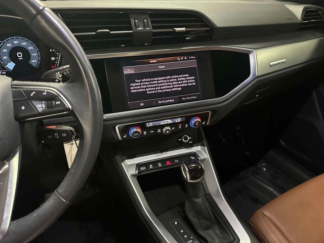 2022 Audi Q3 S line Premium 45 TFSI quattro