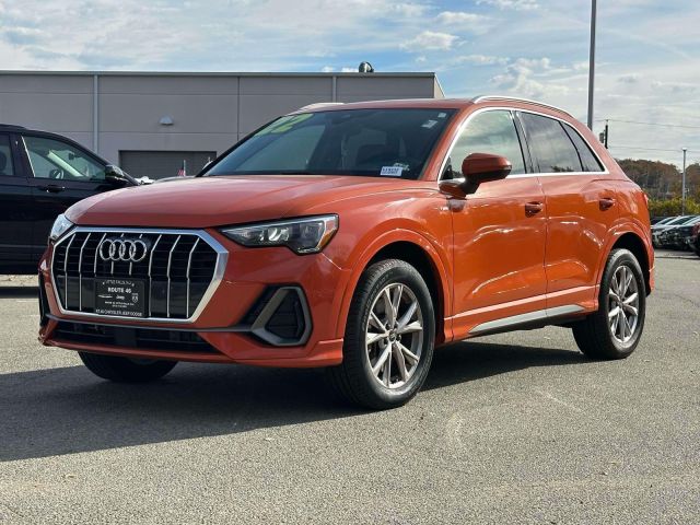2022 Audi Q3 S line Premium 45 TFSI quattro 2022 Audi Q3 S line Premium 45 TFSI quattro