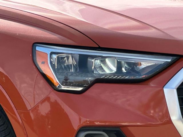 2022 Audi Q3 S line Premium 45 TFSI quattro 2022 Audi Q3 S line Premium 45 TFSI quattro