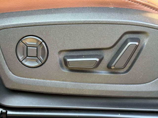 2022 Audi Q3 S line Premium 45 TFSI quattro 2022 Audi Q3 S line Premium 45 TFSI quattro