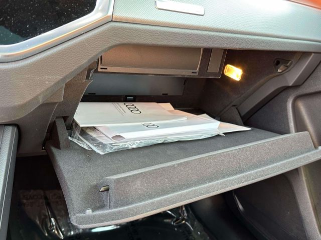 2022 Audi Q3 S line Premium 45 TFSI quattro 2022 Audi Q3 S line Premium 45 TFSI quattro