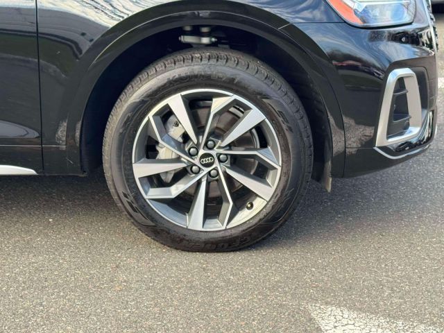 2022 Audi Q5 S line Premium Plus 45 TFSI quattro 2022 Audi Q5 S line Premium Plus 45 TFSI quattro
